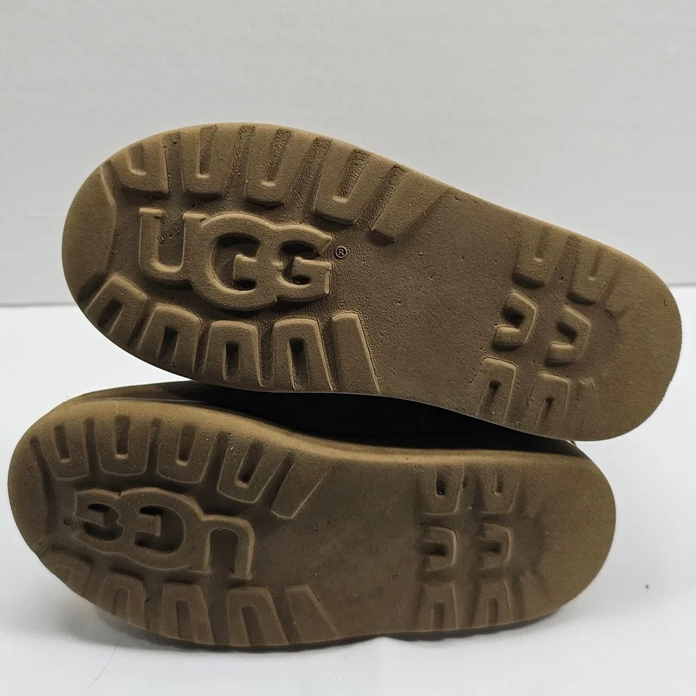 Kids UGG Brown Leather‎ Shearling Lined Winter Boots Size 11